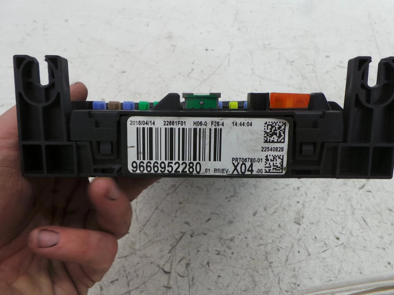 Citroen Ds3 1560Cc Diesel Fuse Box 9666952280 