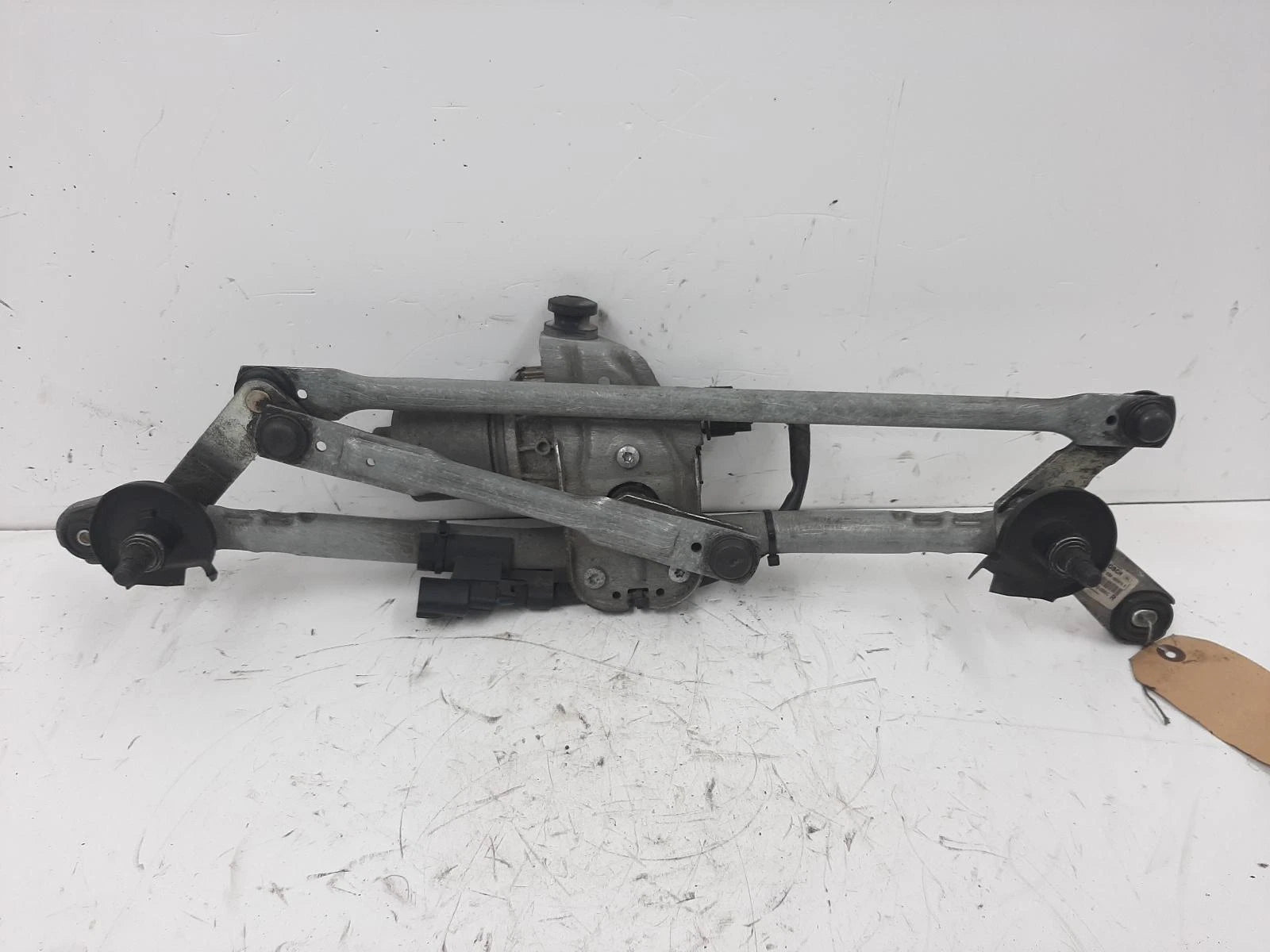 Toyota Mk3 TOYOTA AVENSIS Front Wiper Motor With Linkage 