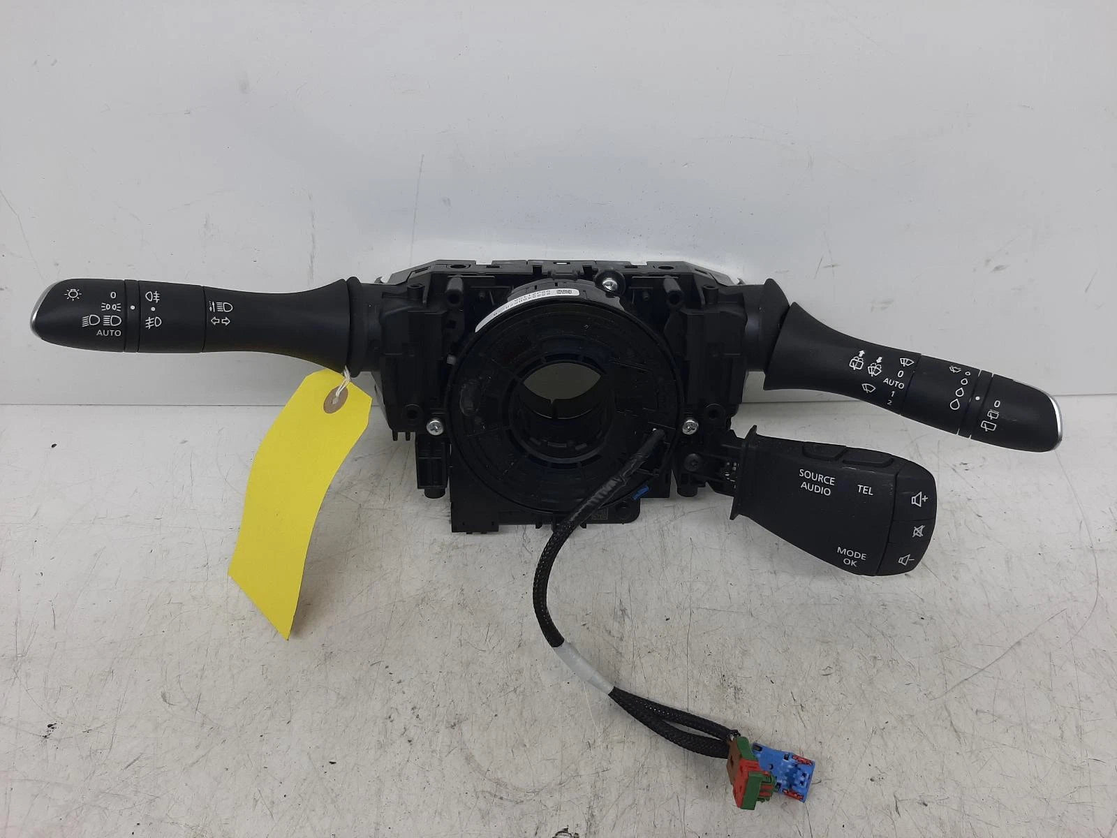 Renault Kadjar Combination Switch Indicator Lights Wiper Stalks 