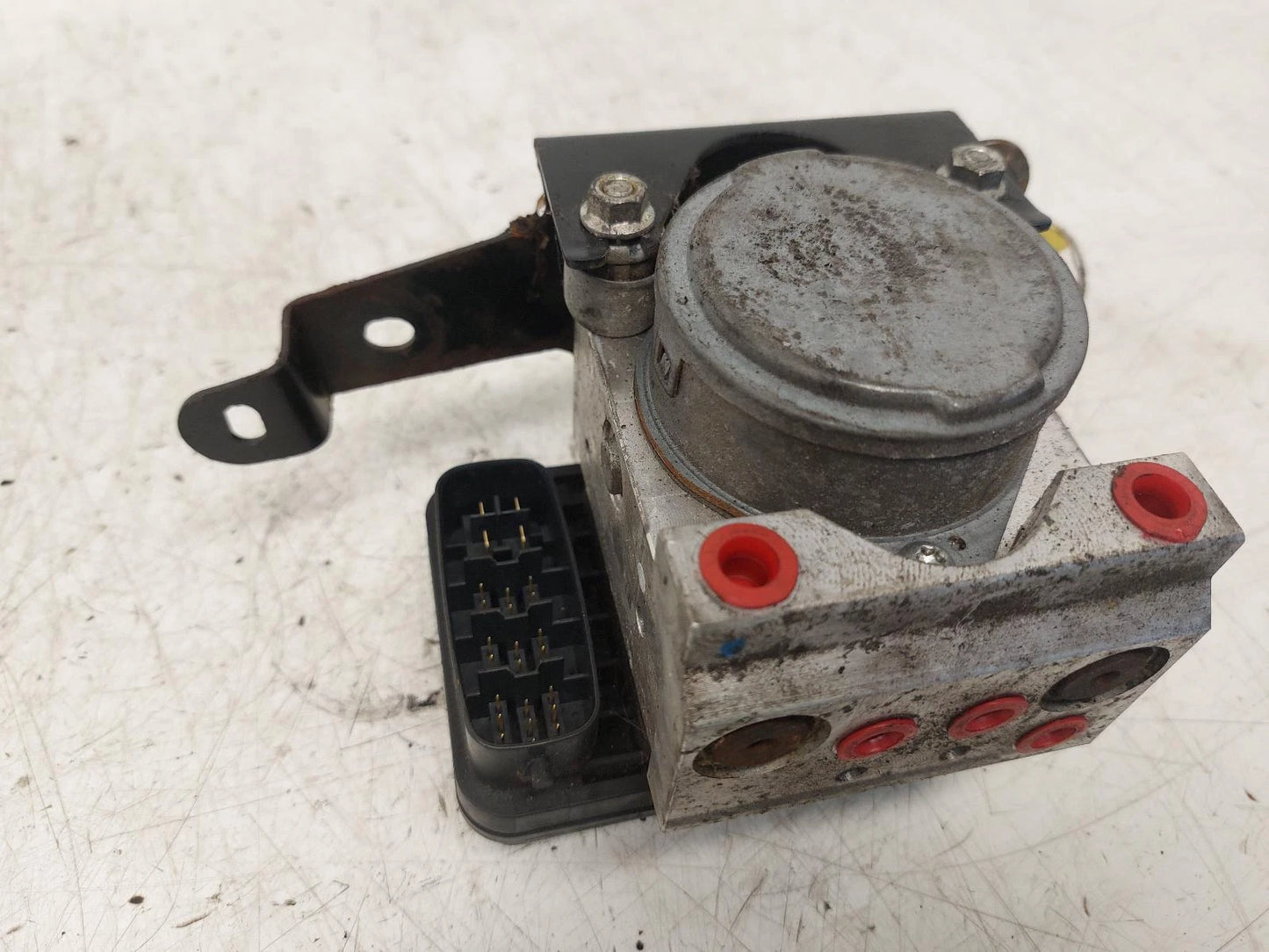 Toyota Hilux Mk6 ABS Pump/Modulator 1KD-FTV 