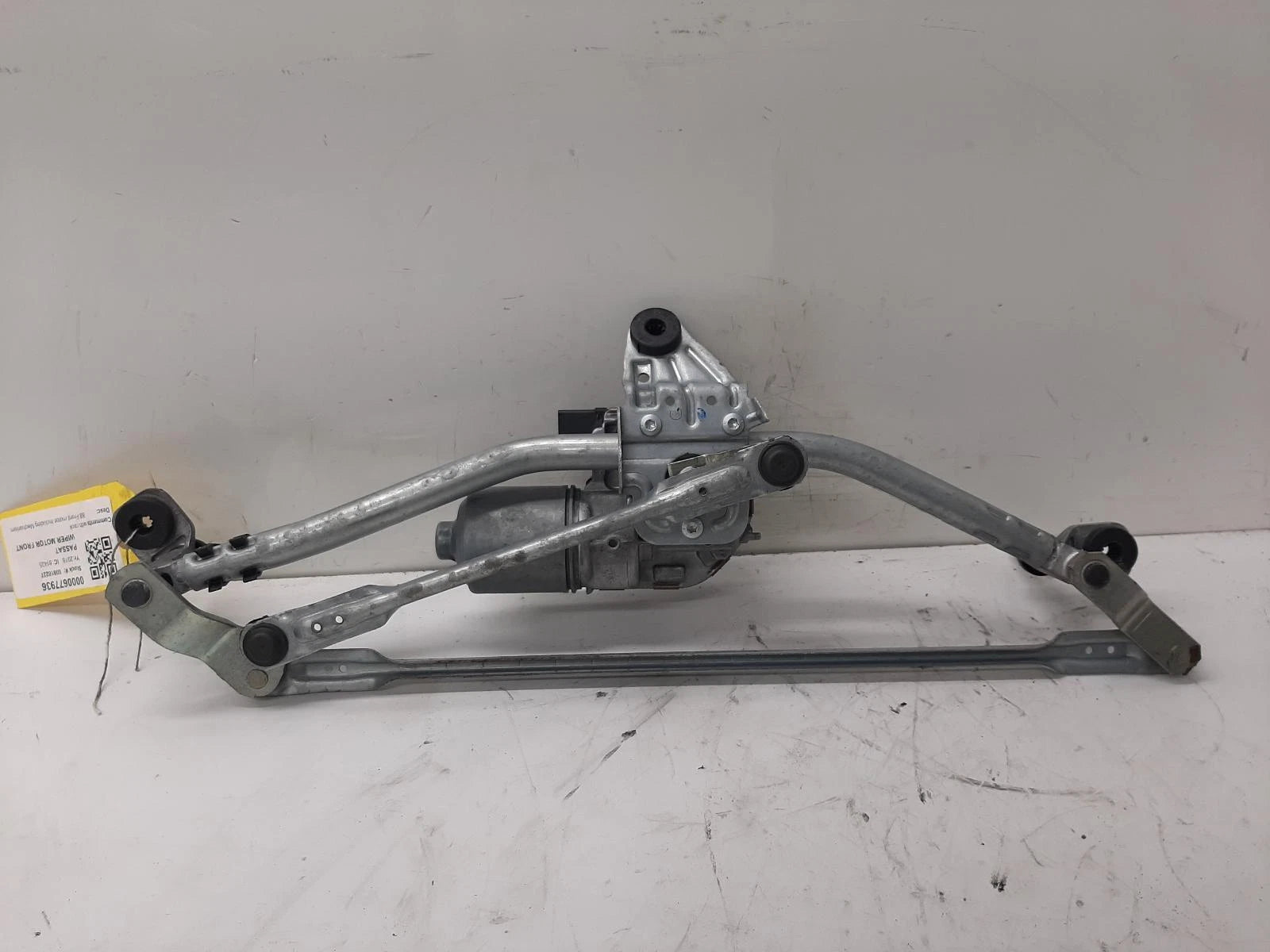 Volkswagen Passat Bosch Front Wiper Motor With Linkage 3G2955023D 