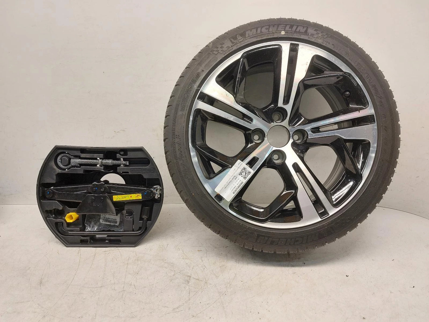 Peugeot 208 15" Space Saver Spare Wheel Kit + Foam Storage Container 