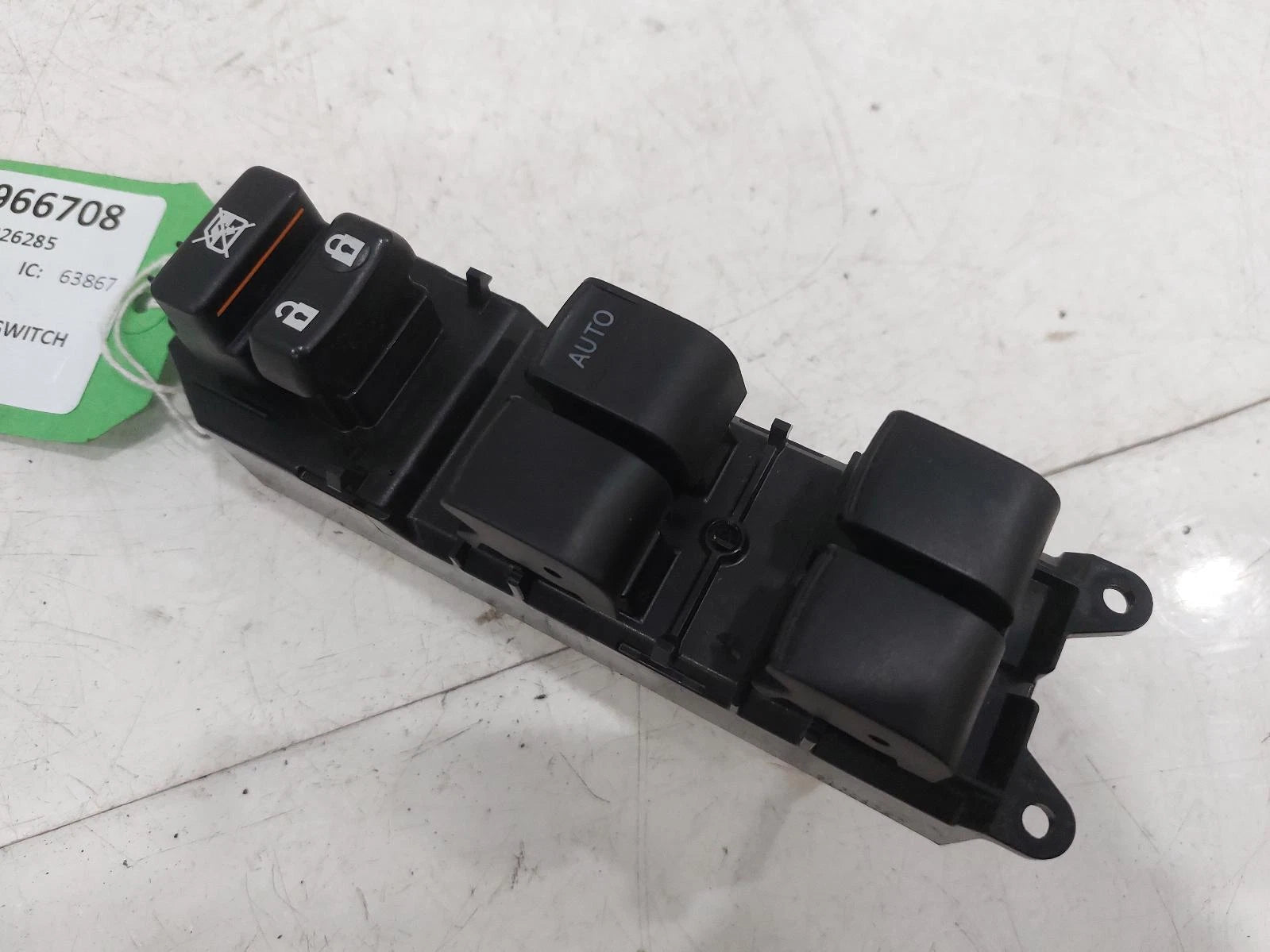 Toyota Rav Mk3 O/S Right Front Drivers Master Window Switches 