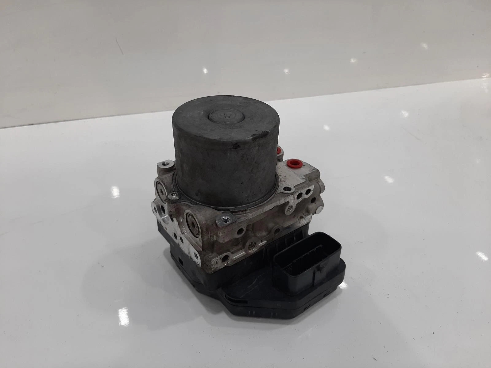 Toyota Rav Mk4 (XA40) ABS Pump/Modulator 