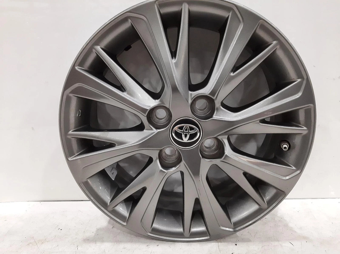 Toyota Yaris Mk3 (XP130) 8 Split Spokes 15 x 5J SINGLE WHEEL 
