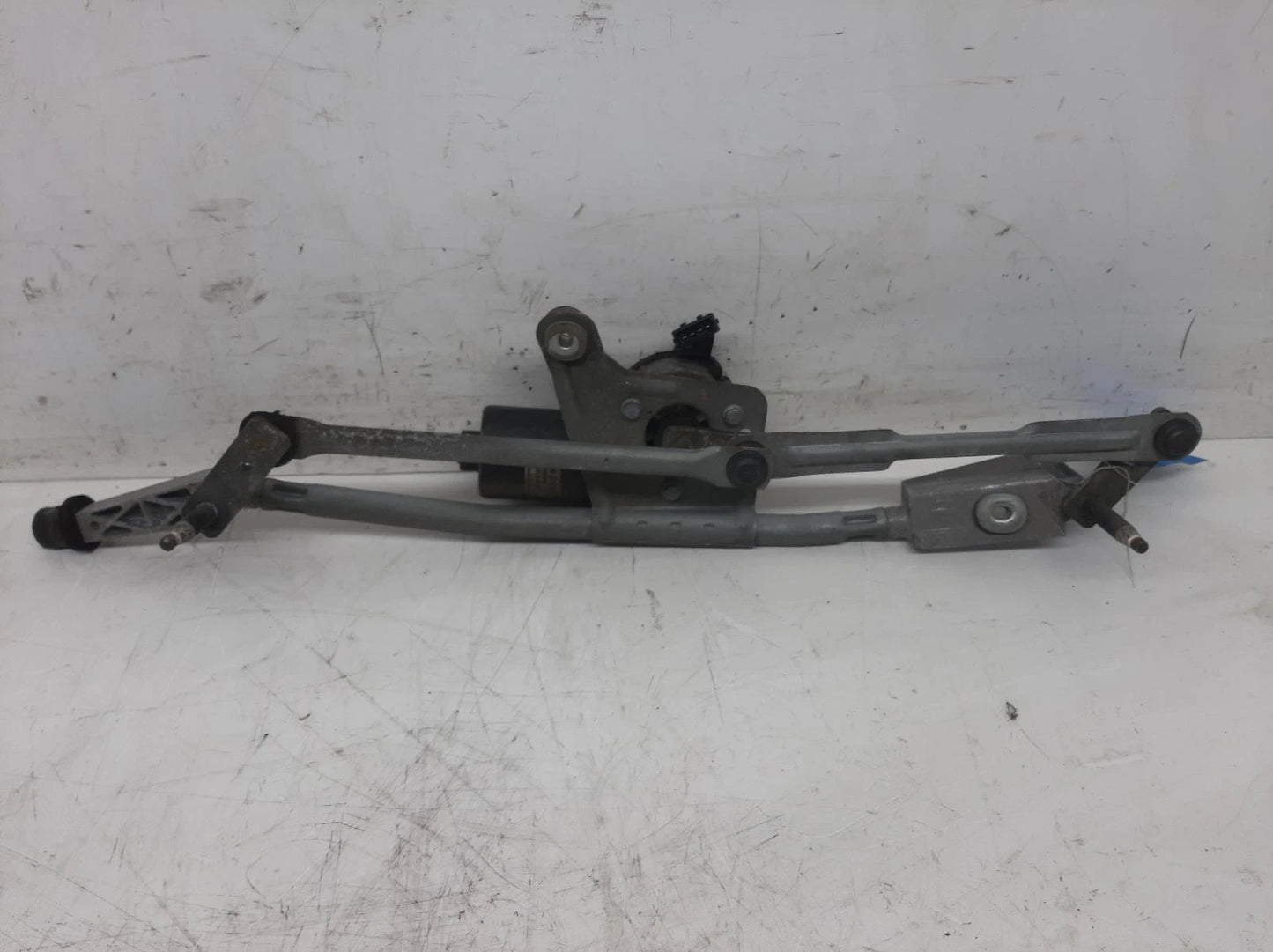 Volvo S60 Mk1 Valeo Front Wiper Motor With Linkage 