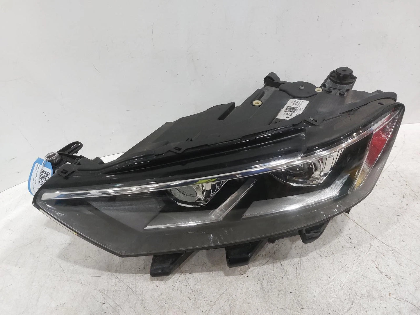 Volkswagen T-Roc Mk1 N/S Passengers Left Front LED Headlight Headlamp 