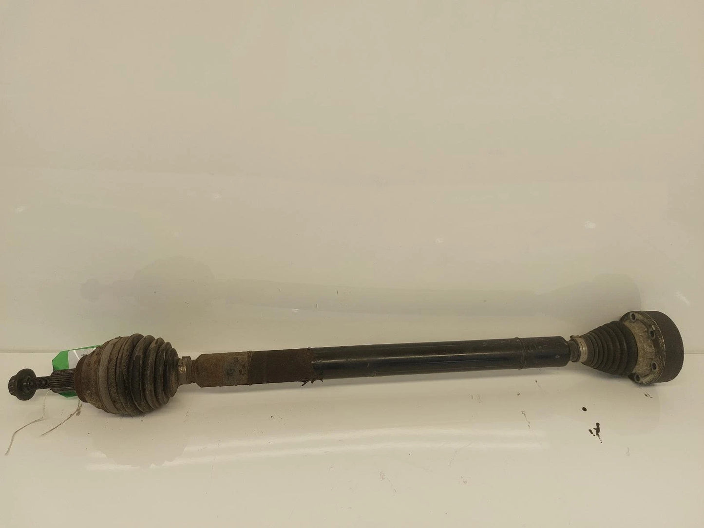 Volkswagen Golf Mk6 O/S Drivers Right Front Driveshaft with ABS 