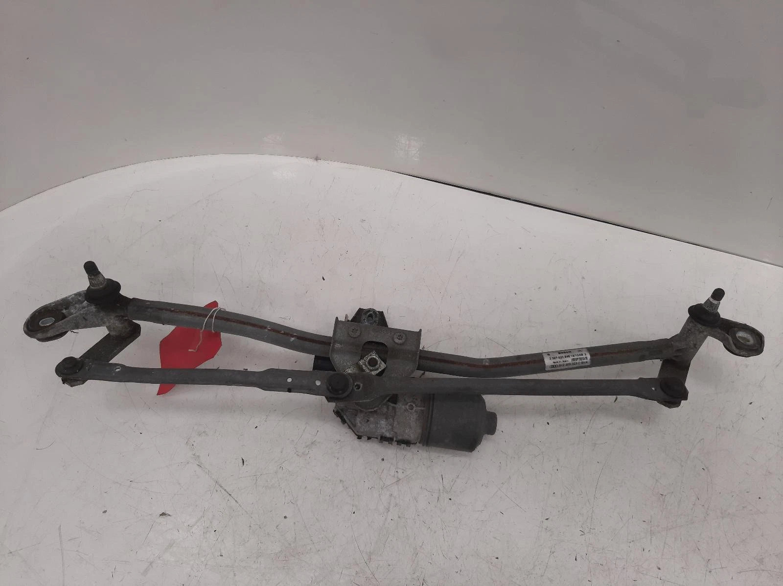 Audi A4 Mk3 (B7) Front Wiper Motor With Linkage 