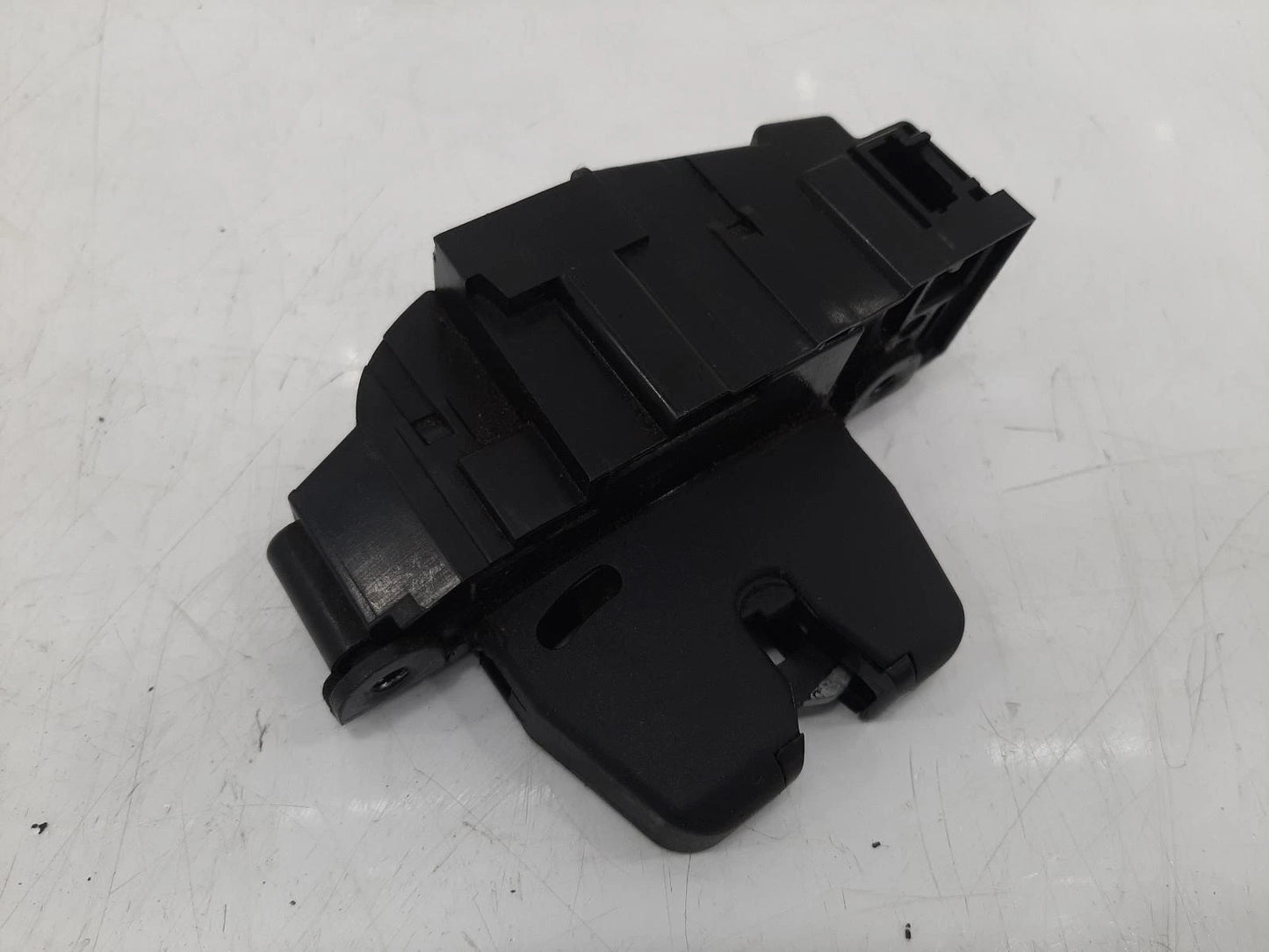 Peugeot Partner Mk2 Tailgate Lock Assembly 