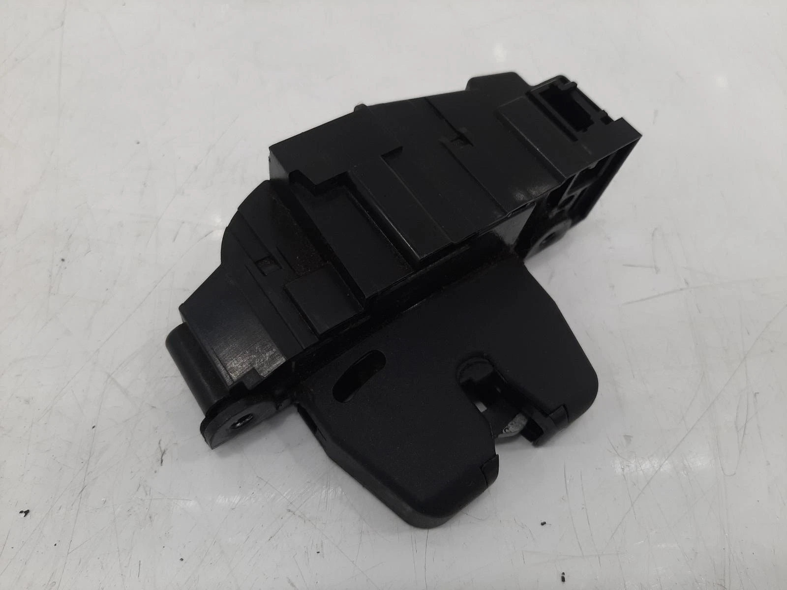 Peugeot Partner Mk2 Tailgate Lock Assembly 