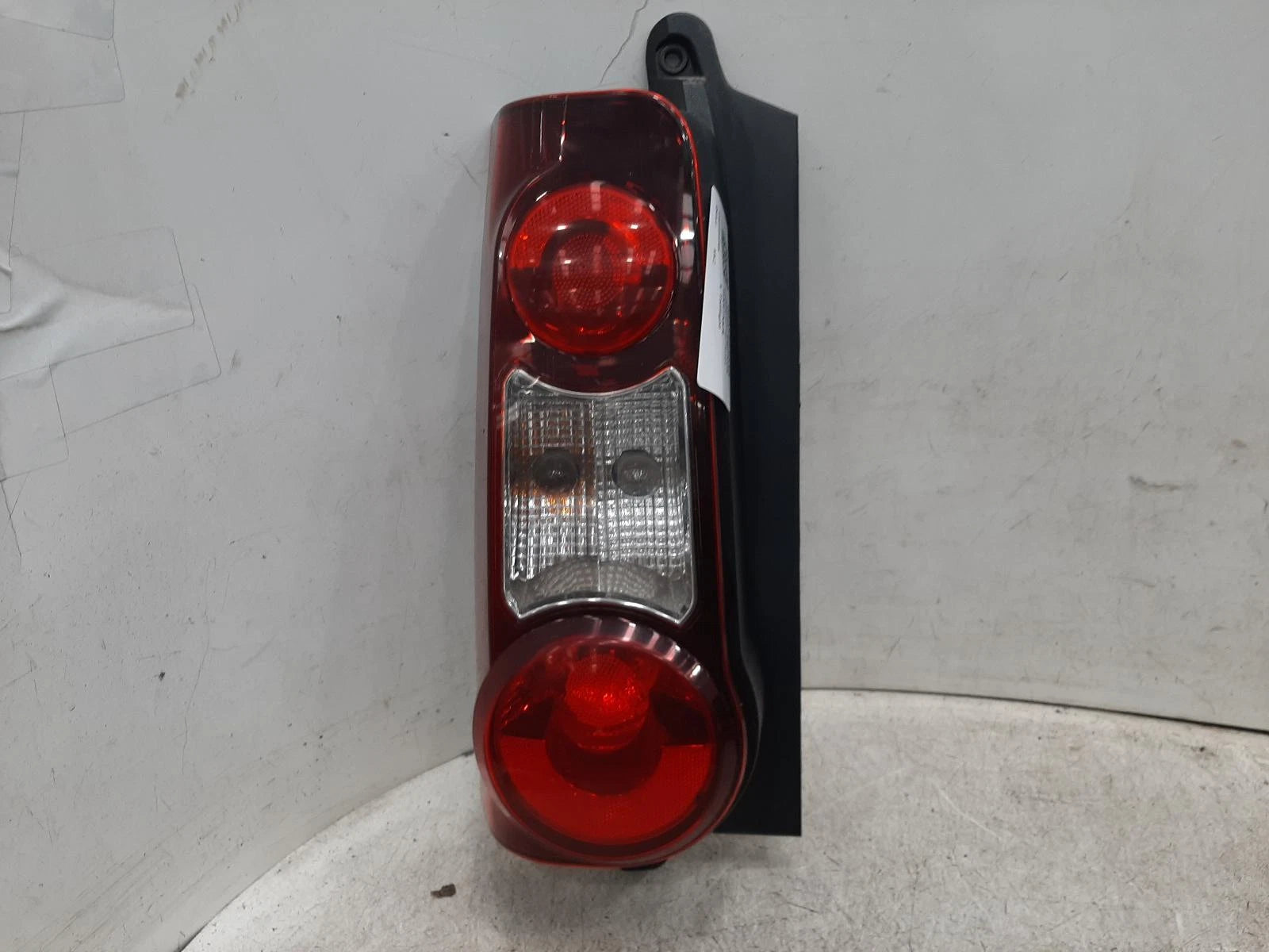 Peugeot Partner Mk2 N/S Passengers Left Rear Taillight Tail Light 