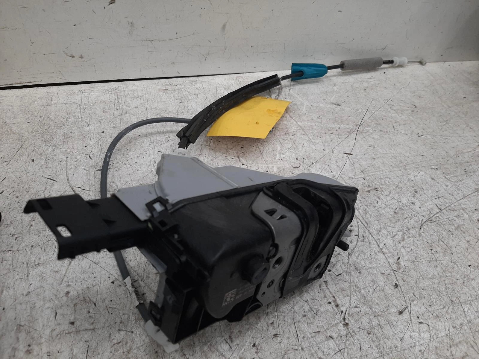 Peugeot Partner Mk3 (K9) O/S Drivers Right Front Door Lock Assembly 