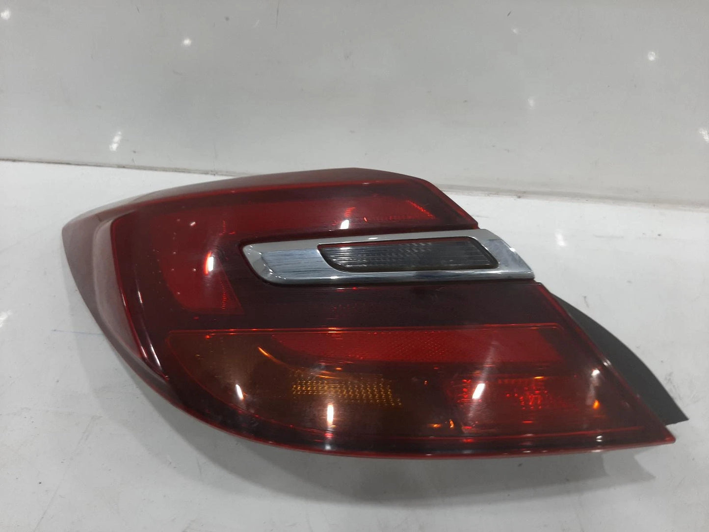 Opel Insignia Mk1 NS Passengers Left Rear Taillight Tail Light 23160557 