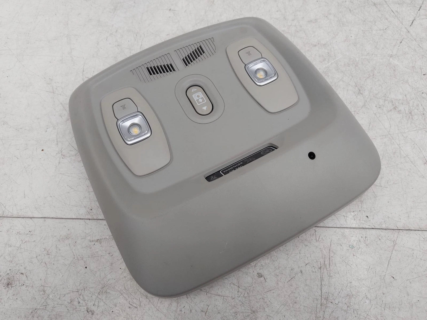 Renault Kadjar Mk1 COURTESY LIGHT 