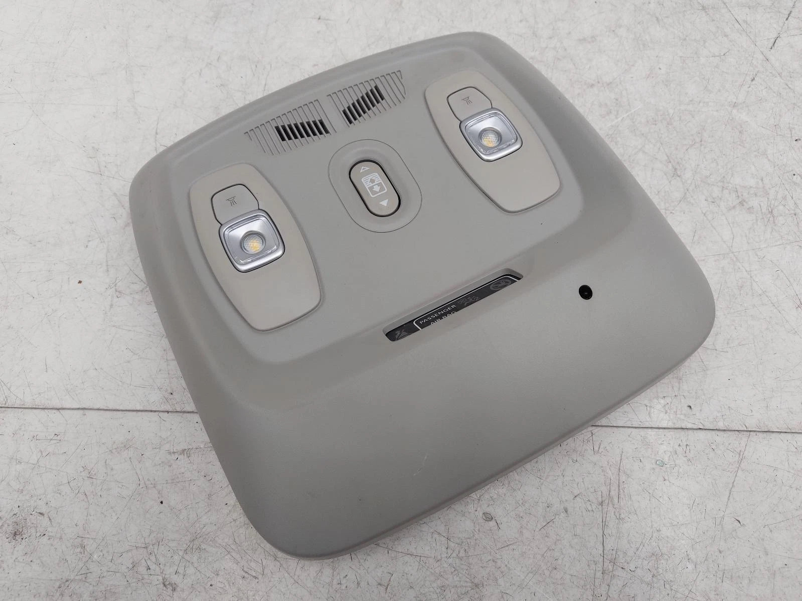 Renault Kadjar Mk1 COURTESY LIGHT 