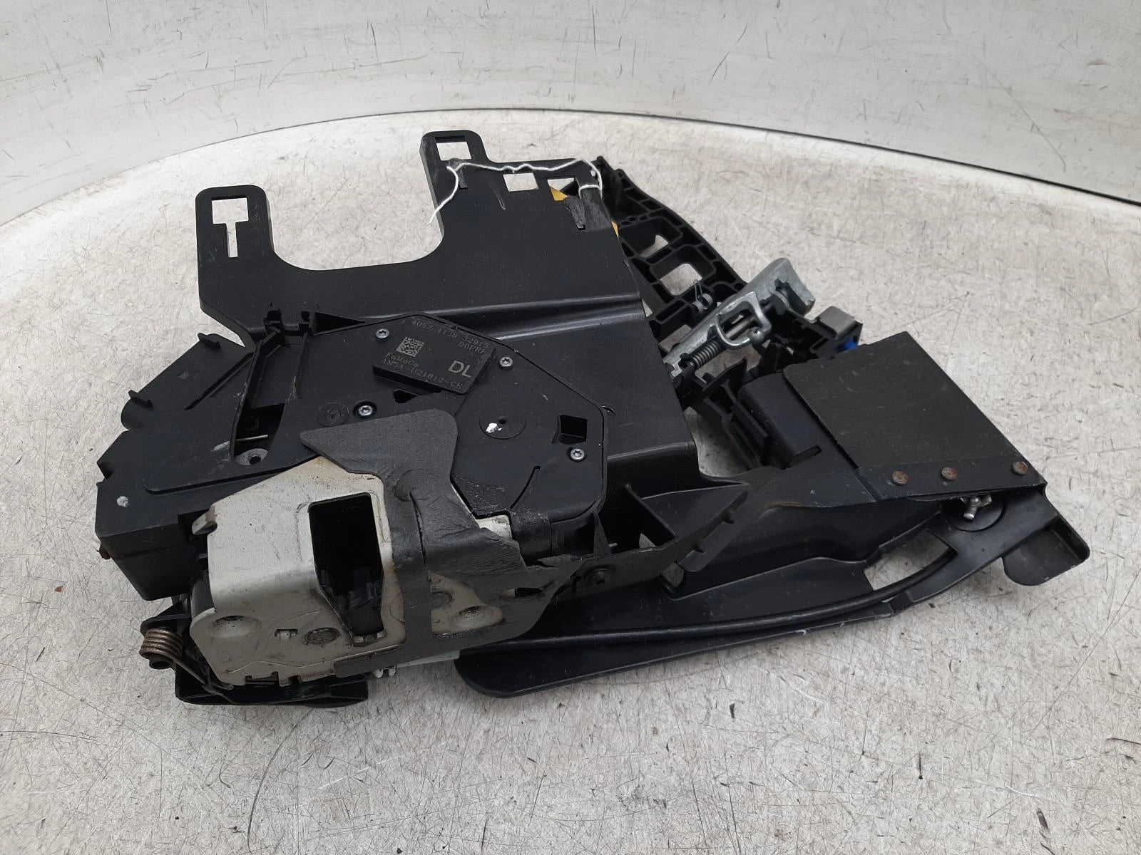 Ford Fiesta Mk7 O/S Drivers Right Front Door Lock Assembly 