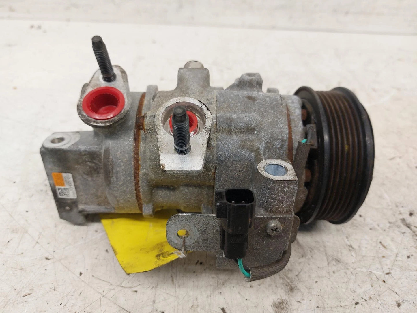 Ford Fiesta Mk8 AIR CON A/C COMPRESSOR PUMP 