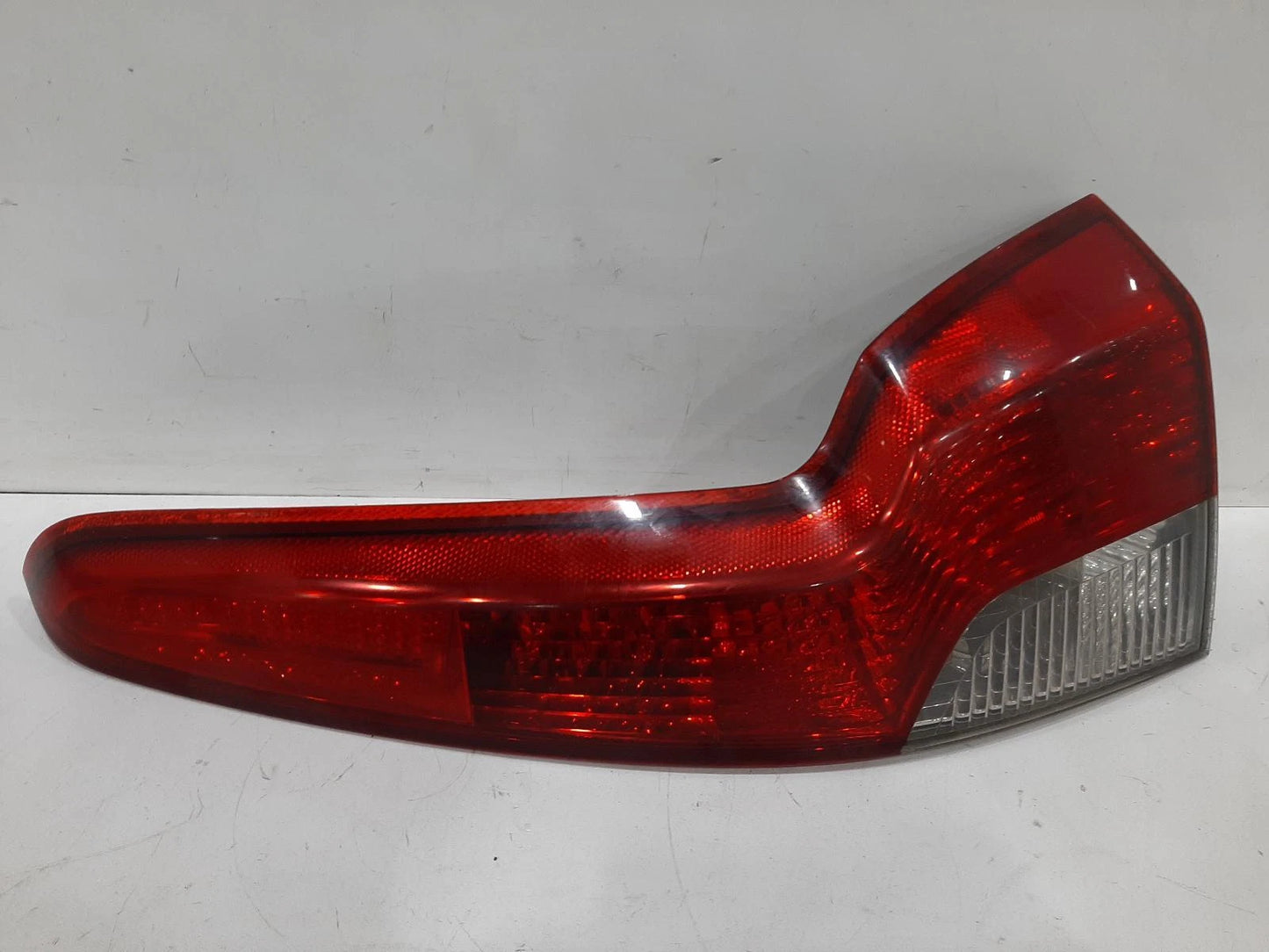 Volvo V50 Facelift Passengers Left Rear Bulb Type Taillight Tail Light 