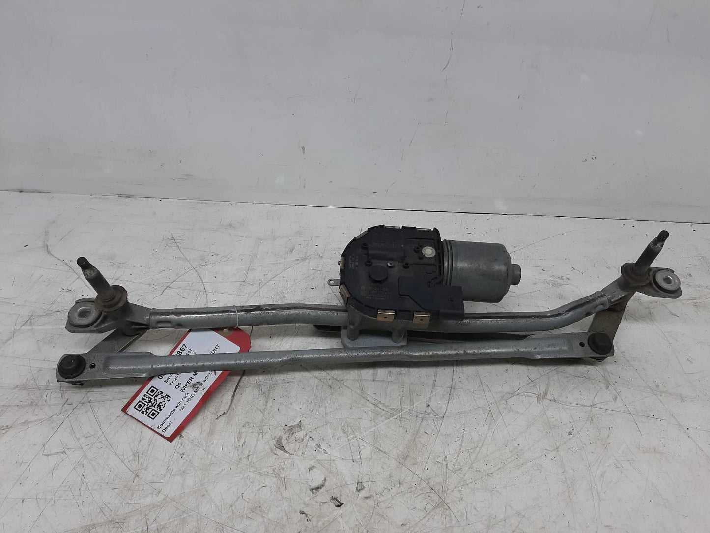 Audi Q5 Mk1 Bosch Front Wiper Motor With Linkage 