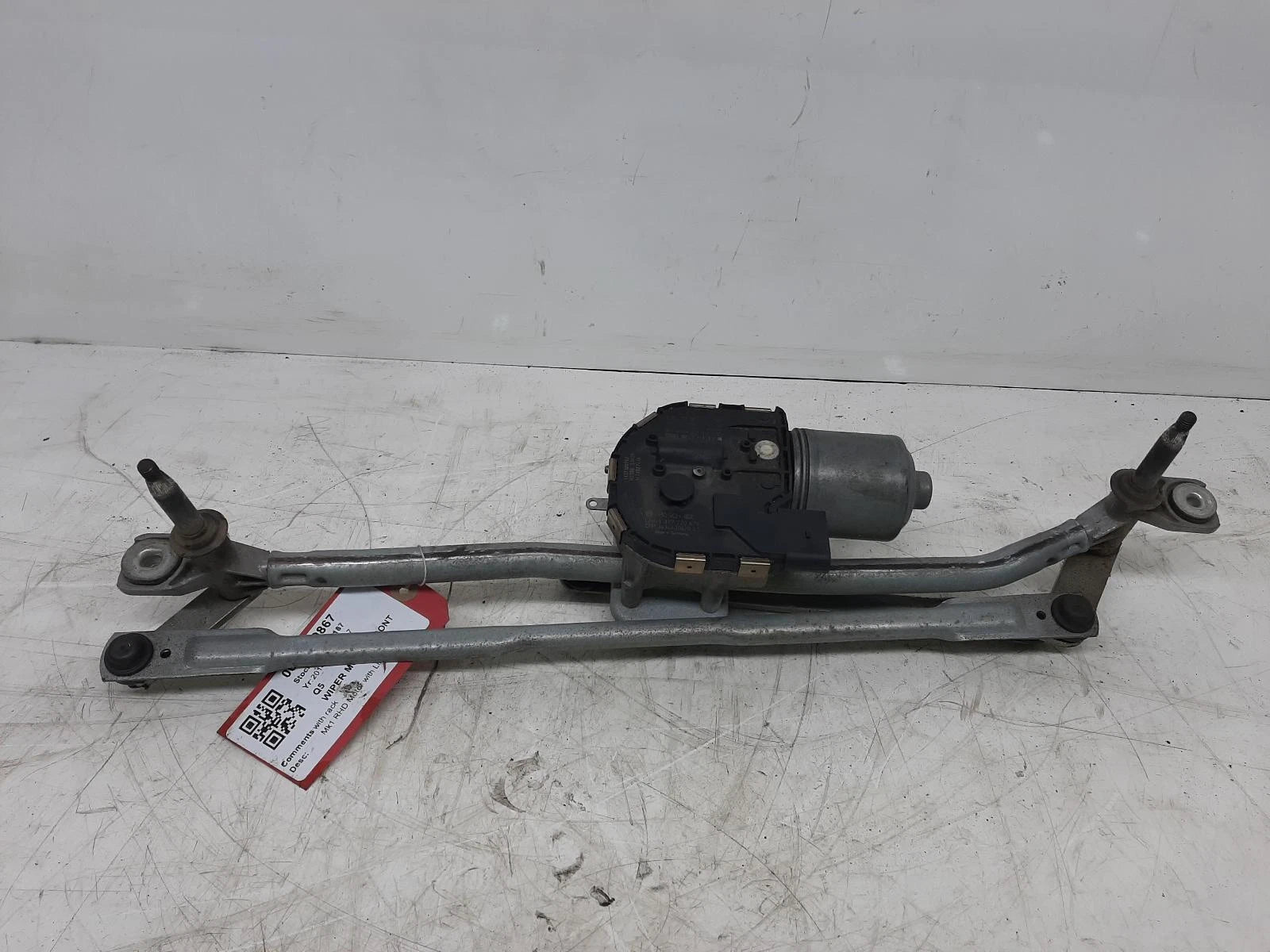 Audi Q5 Mk1 Bosch Front Wiper Motor With Linkage 