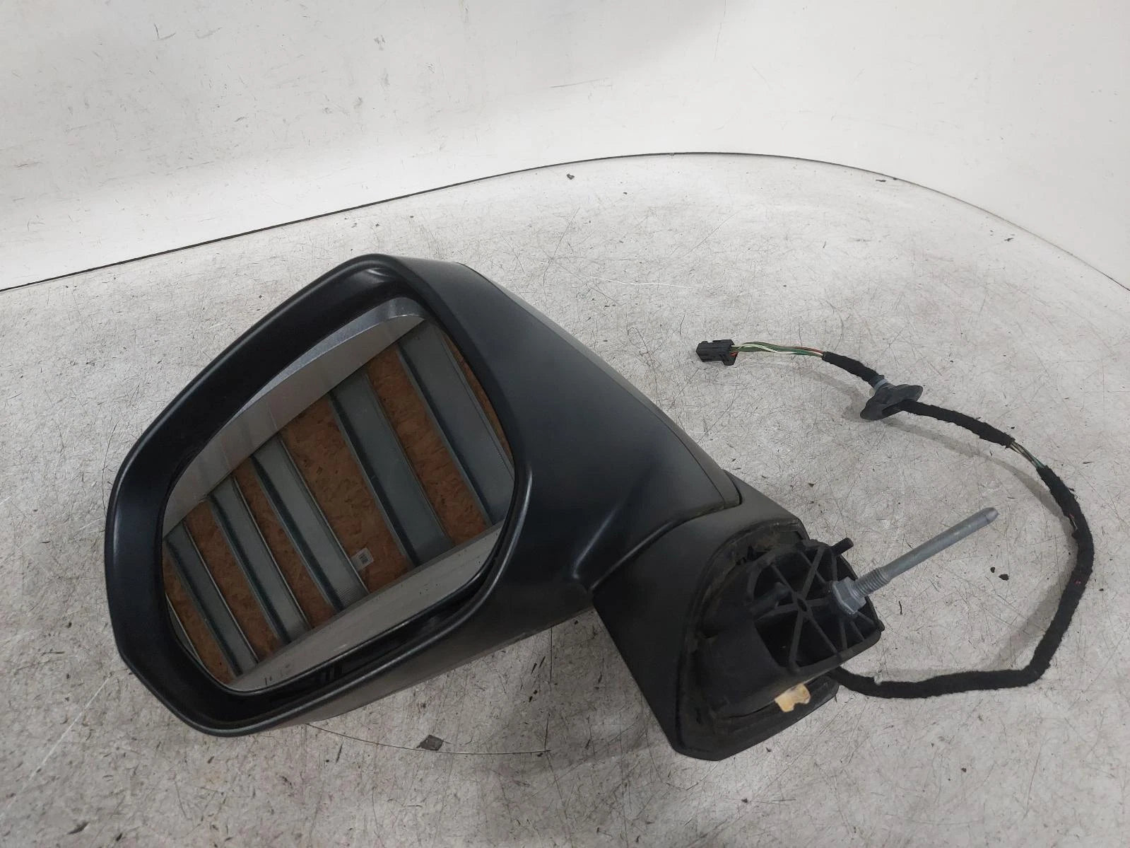 Peugeot 3008 Mk1 Silver N/S Passengers Left Door Mirror 