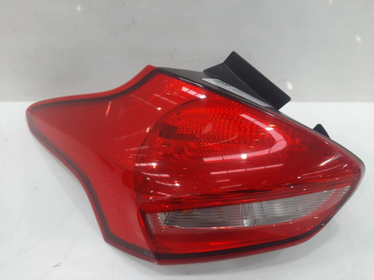 Ford Focus Mk3 Facelift N/S Passengers Left Rear Bulb Taillight Tail Light 