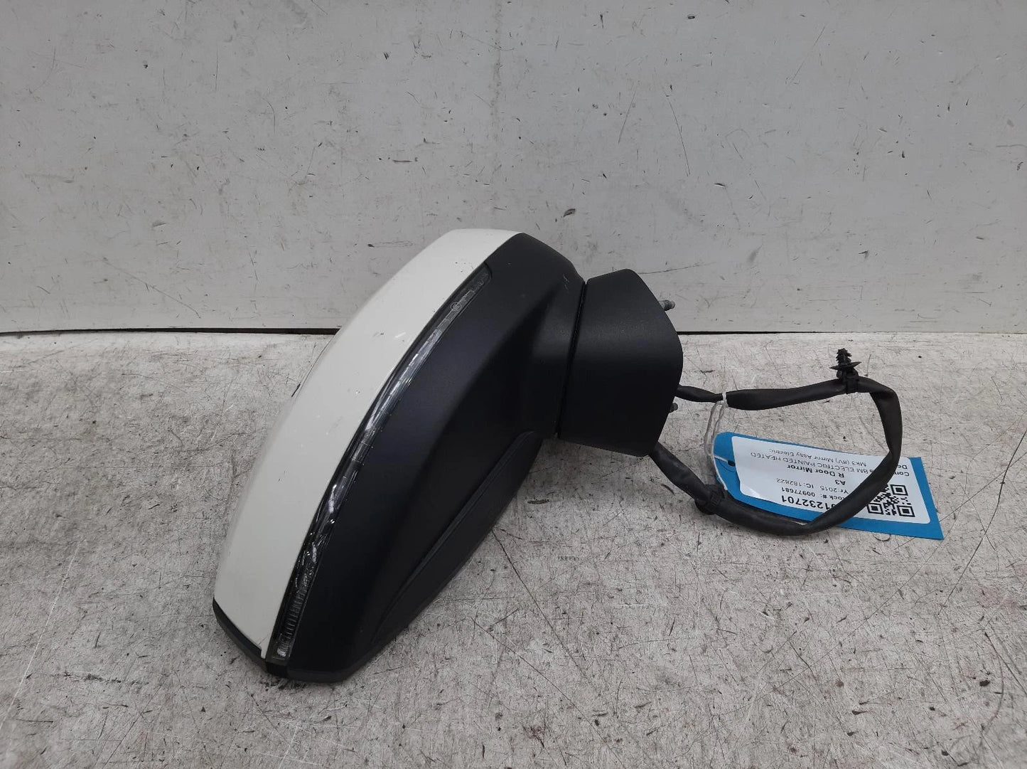 Audi A3 Mk3 White O/S Drivers Right Door Wing Mirror 