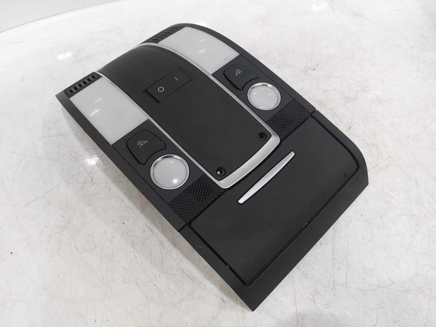 Audi Q7 Mk1 (4L) FRONT COURTESY LIGHT 