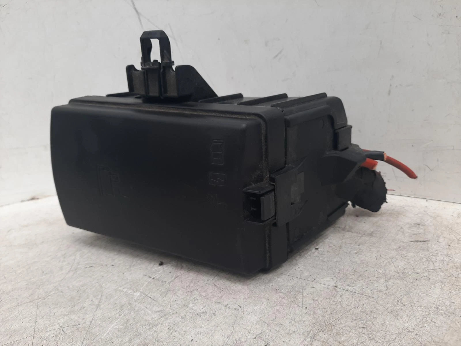 Volkswagen Tiguan Mk2 (AD) Fuse Box 