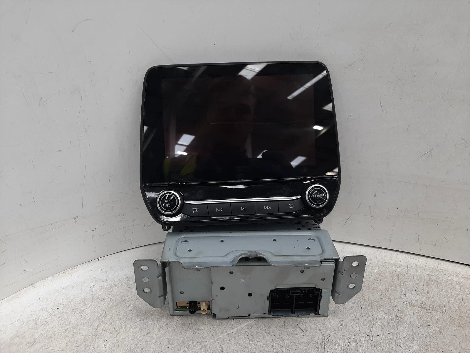 Ford Fiesta Mk8 Radio/CD/Stereo Head Unit No Code Available 
