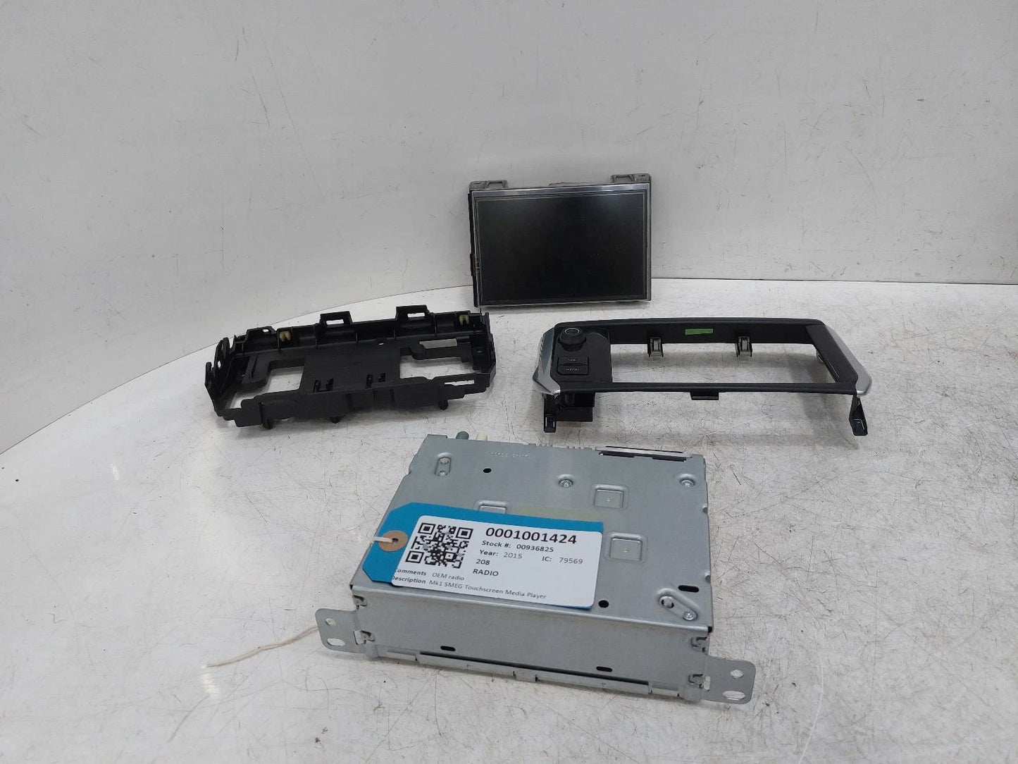 Peugeot 208 Mk1 OEM Radio/CD/Stereo Head Unit No Code Available 
