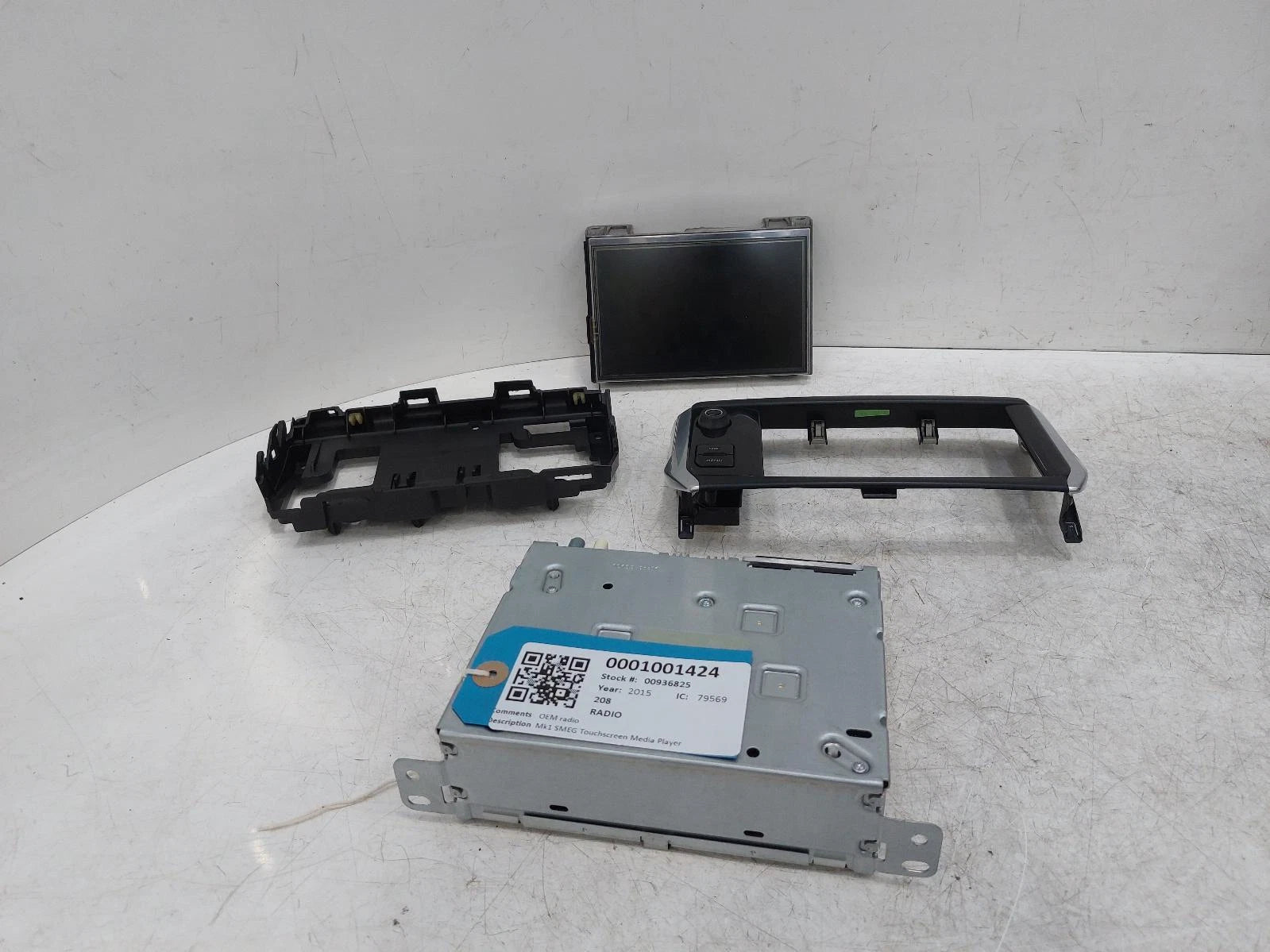 Peugeot 208 Mk1 OEM Radio/CD/Stereo Head Unit No Code Available 