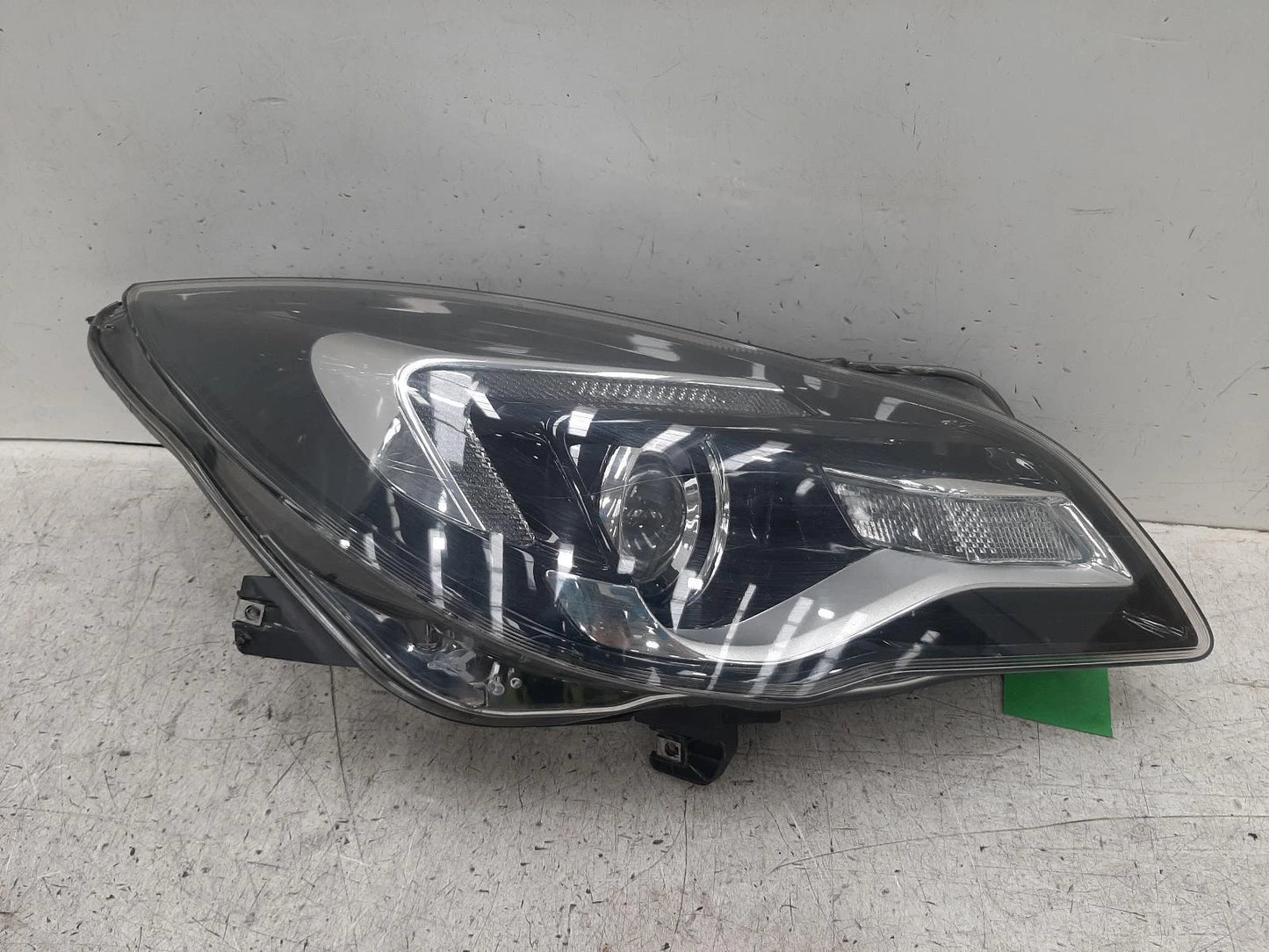 Opel Insignia Mk1 Facelift O/S Drivers Right Front Headlight Headlamp 