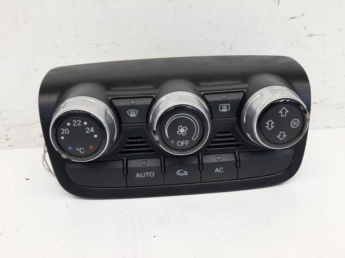 Audi TT (8J) Heater Air Con A/C Climate Controller 