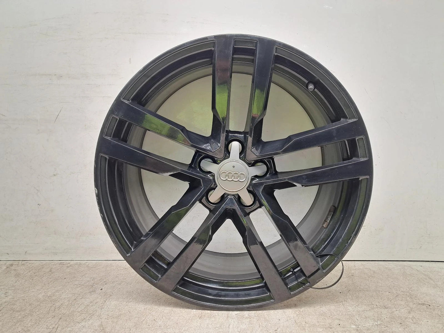 Audi TT Alloy Wheel 9Jx19 8S0601025F Twin 5 Spoke 