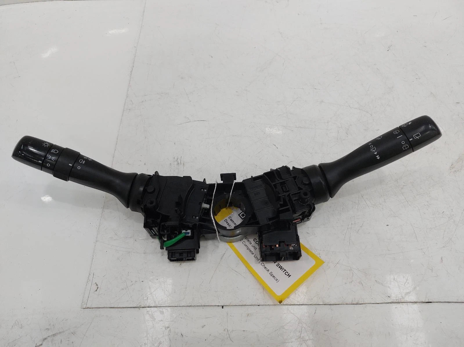 Toyota Aygo Mk2 COMBINATION SWITCH Indicator Lights Wiper Stalks 