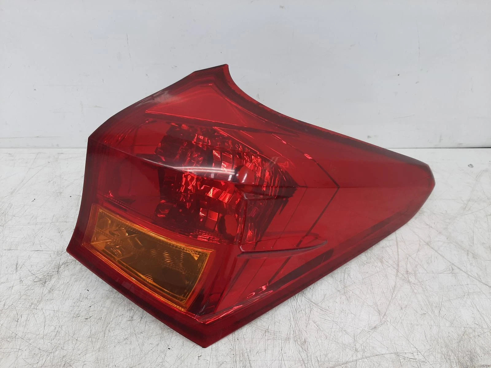 Toyota Auris Mk2 E180 O/S Drivers Right Rear Outer Taillight Tail Light 