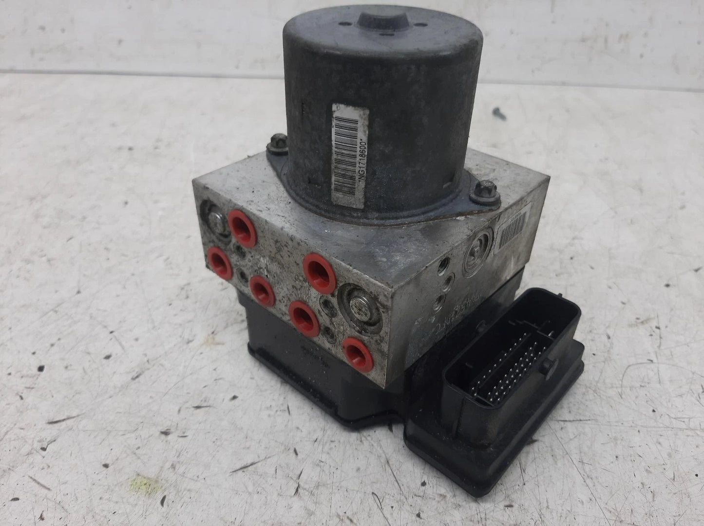 Volkswagen Passat 2.0L Diesel Abs Pump/Modulator 