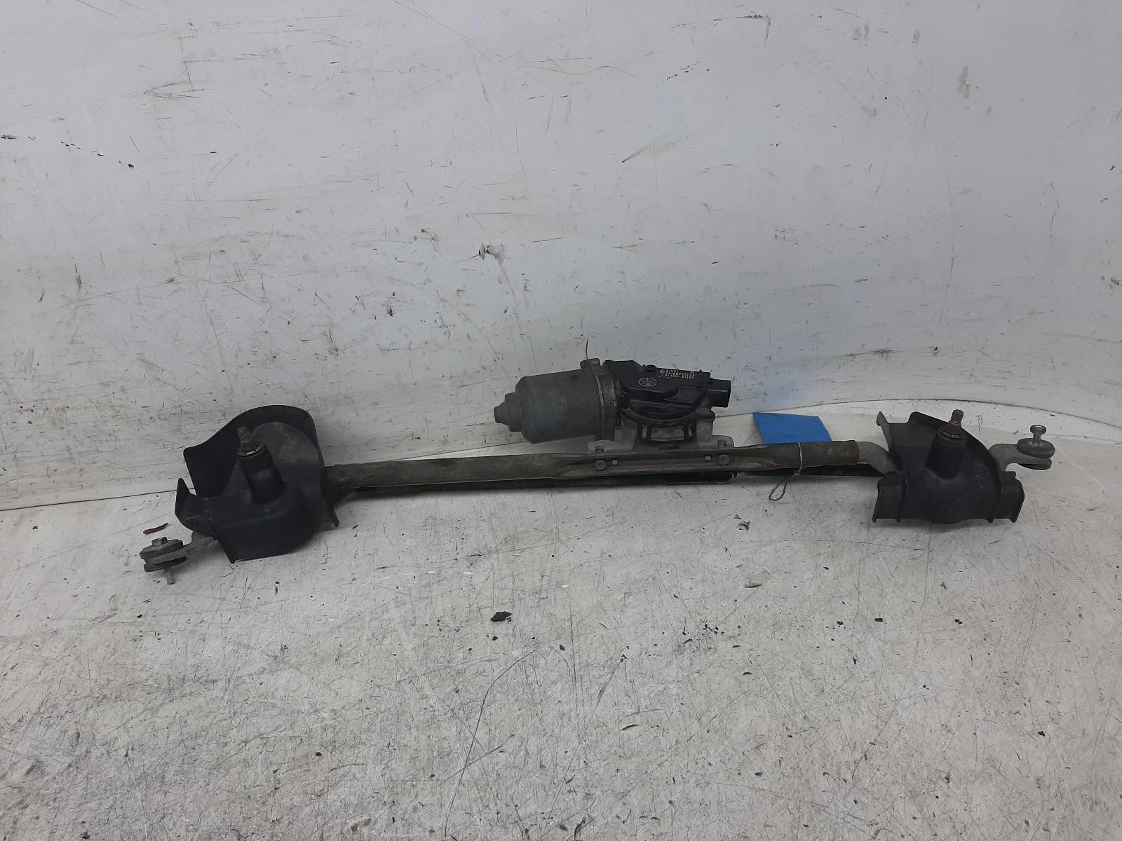Suzuki Swift Mk3 Front Wiper Motor With Linkage 