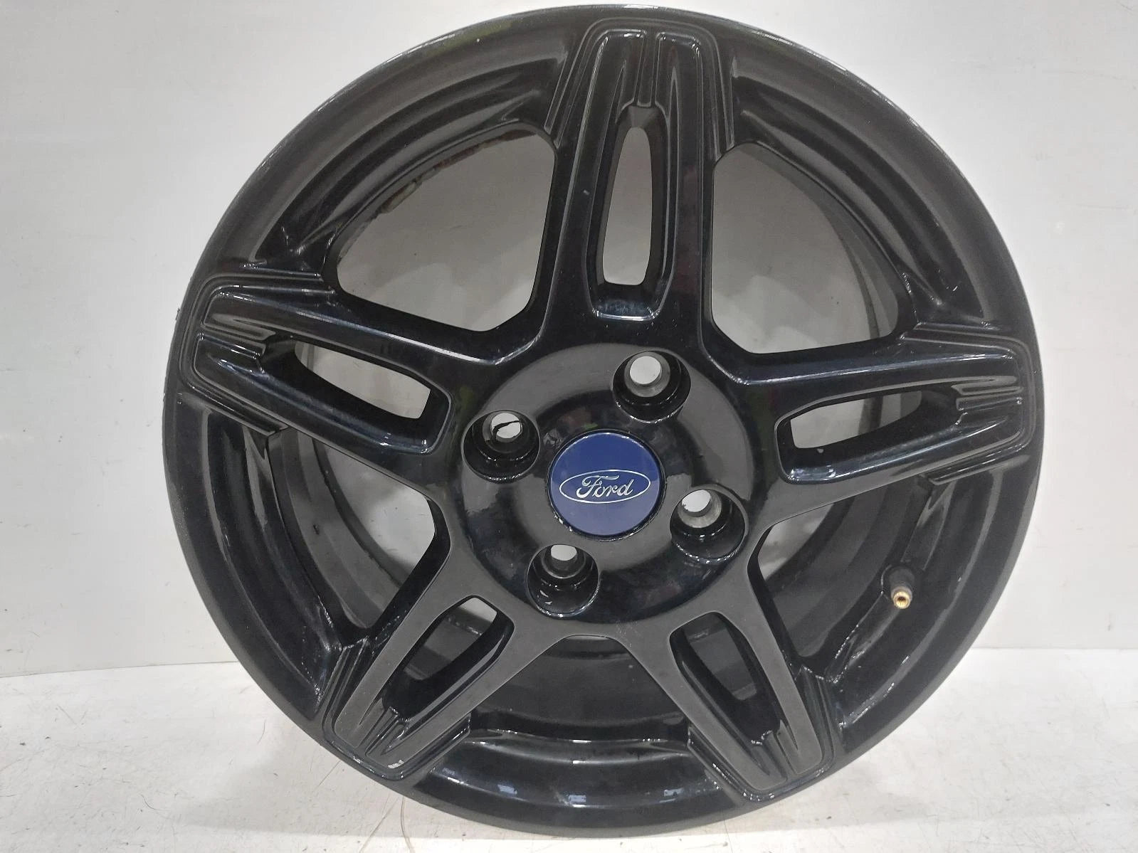 Ford Ka+ Mk3 5 Double Spoke 15 Inch Alloy Wheel 15 X 6J 0001133839 