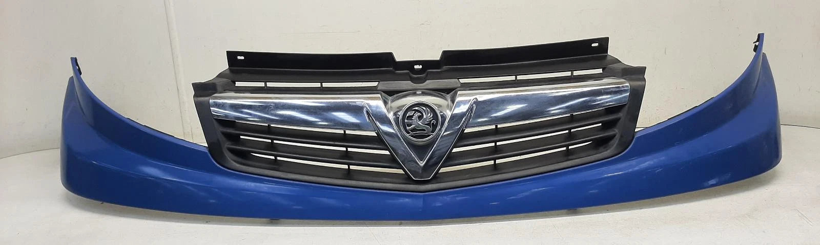 Opel Vivaro Mk1 Van Front End Surround Grille Painted 