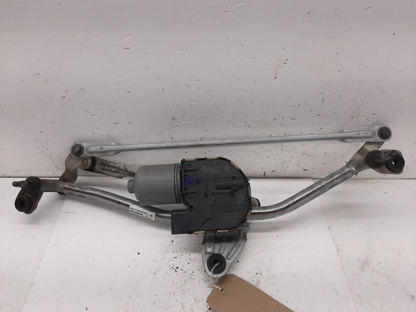 Volkswagen Passat B8 Front Wiper Motor With Linkage 3G2955023C 