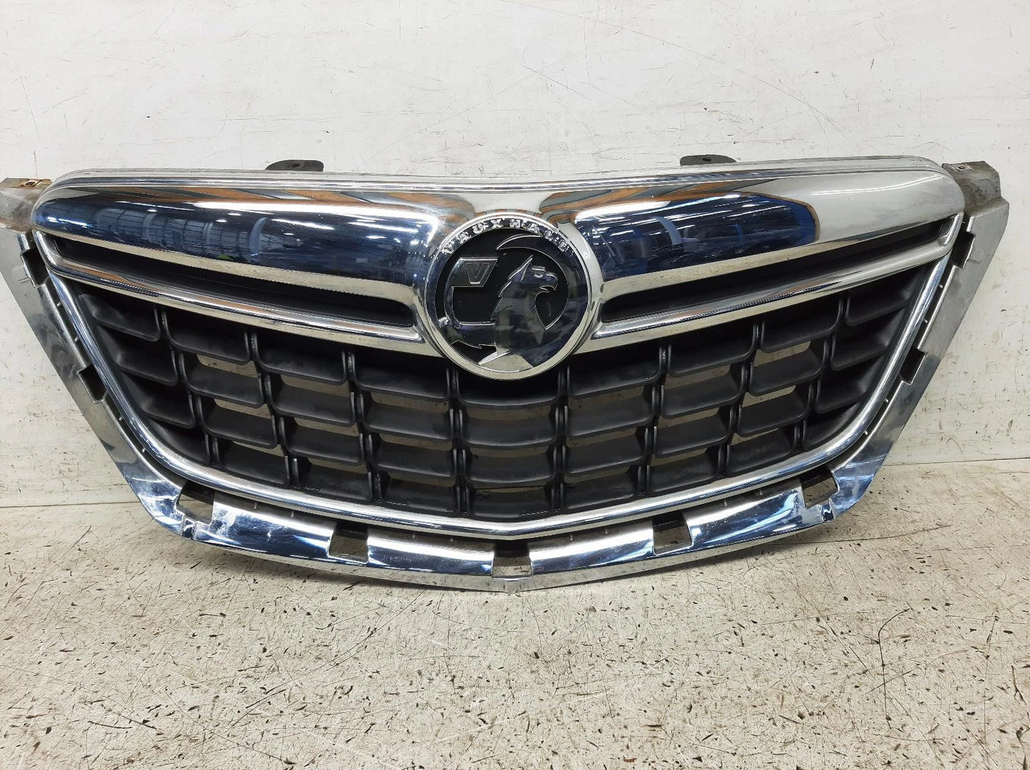 Opel Mokka Mk1 Front Centre Grille Grill 
