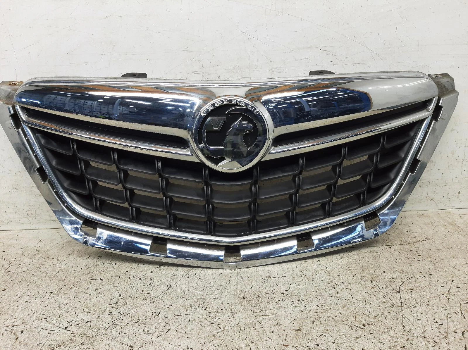 Opel Mokka Mk1 Front Centre Grille Grill 