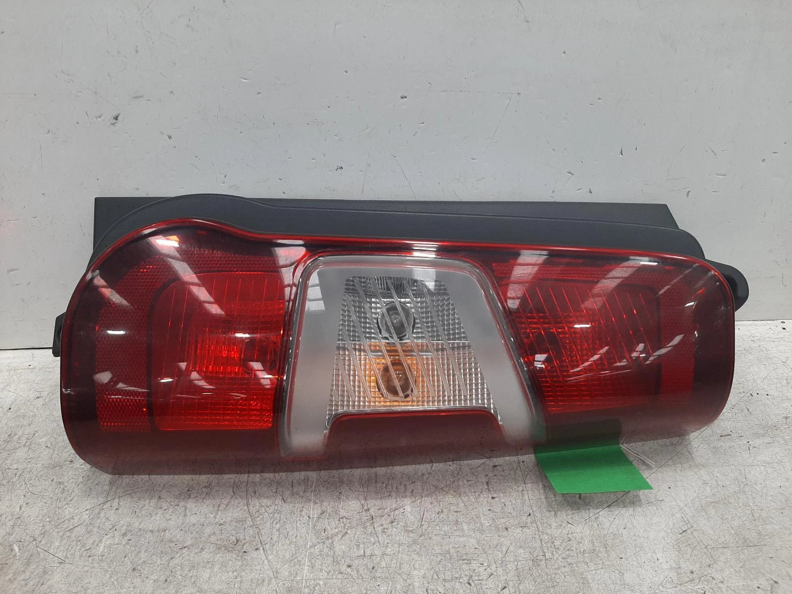Peugeot Partner Mk3 (K9) O/S Drivers Right Rear Taillight Tail Light 