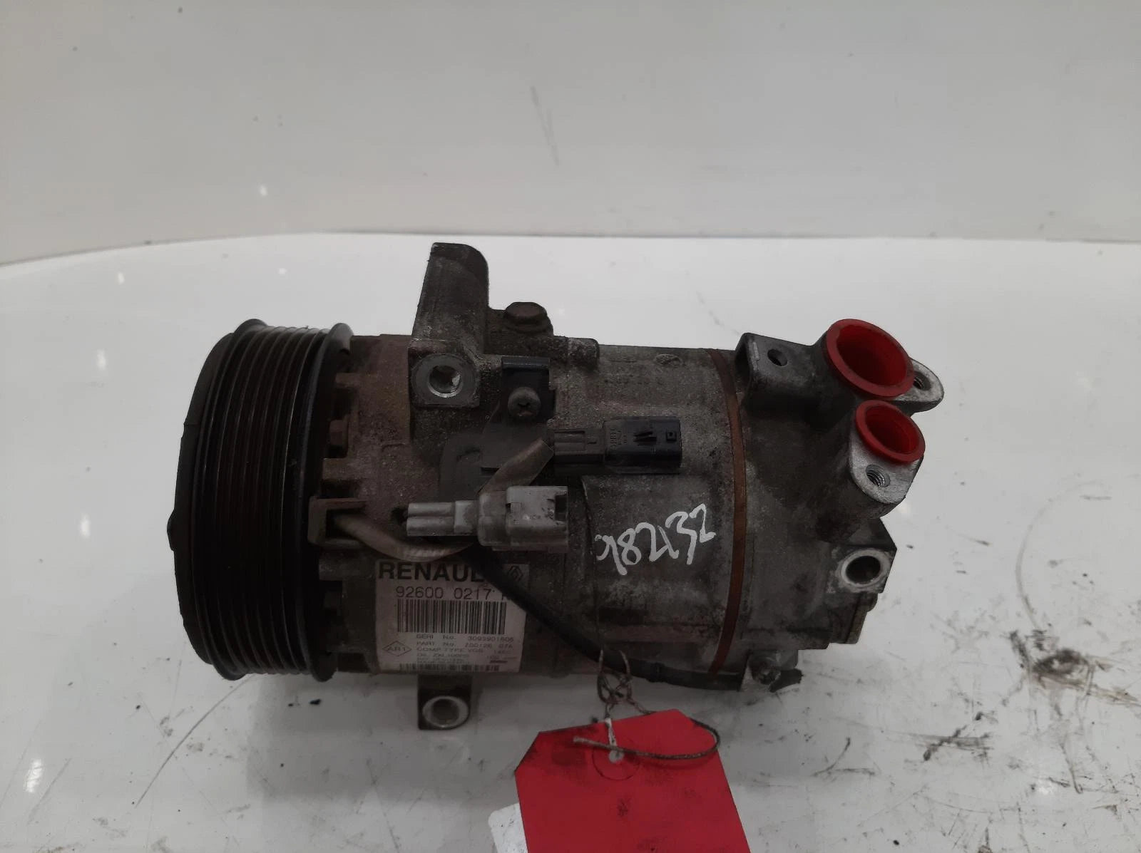 Renault Captur Mk1 AIR CON A/C COMPRESSOR PUMP 926000217R 