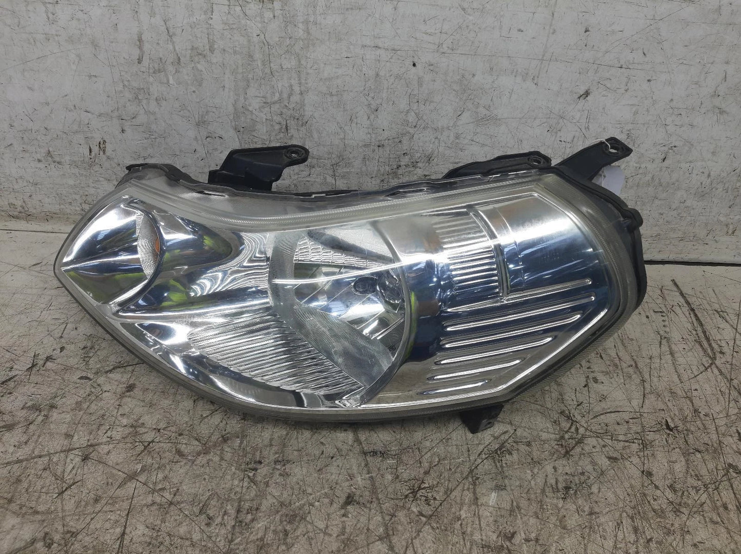 Suzuki Sx4 Mk1 N/S Passengers Left Front Headlight Headlamp 