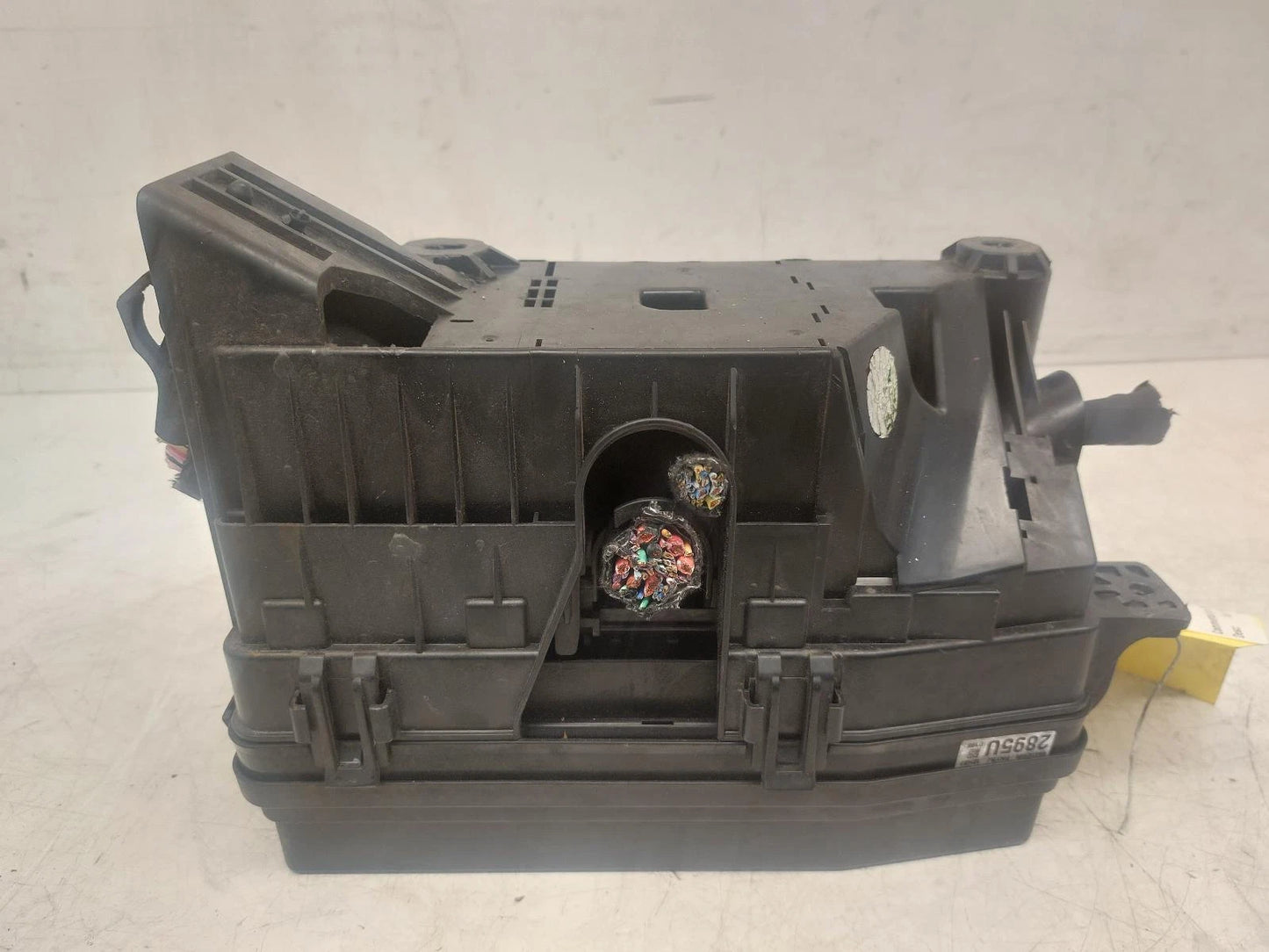 Opel Antara Mk1 (Facelift) Fuse Box 