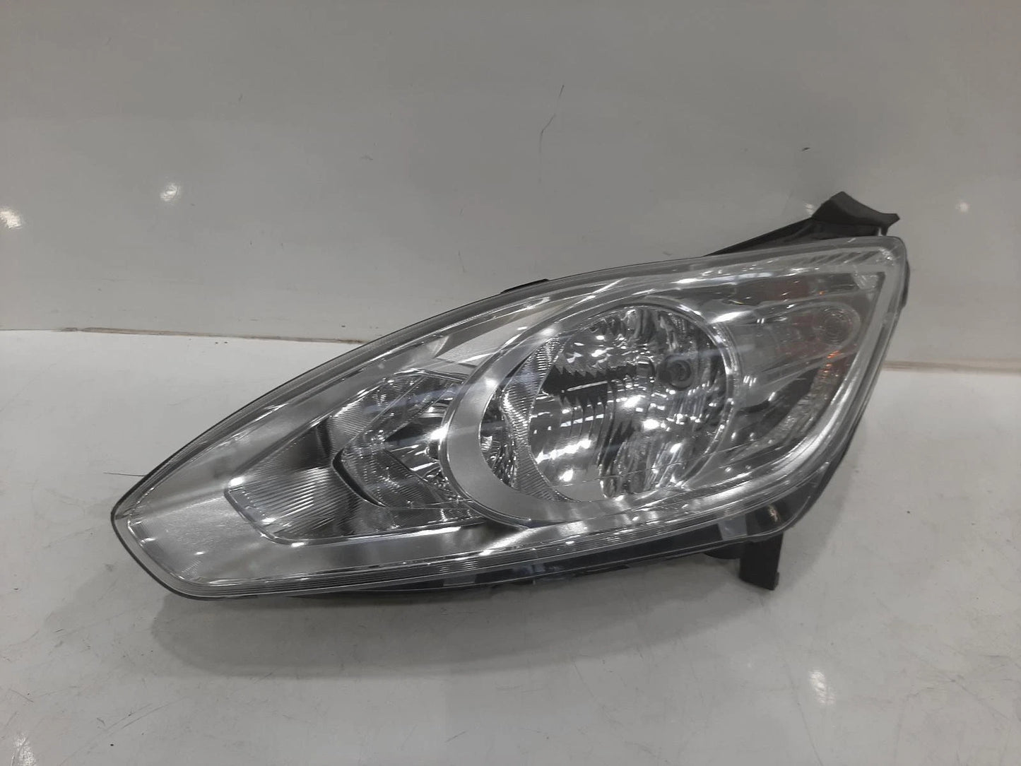 Ford Focus C Max Mk2 N/S Passengers Left Front Headlight Headlamp 